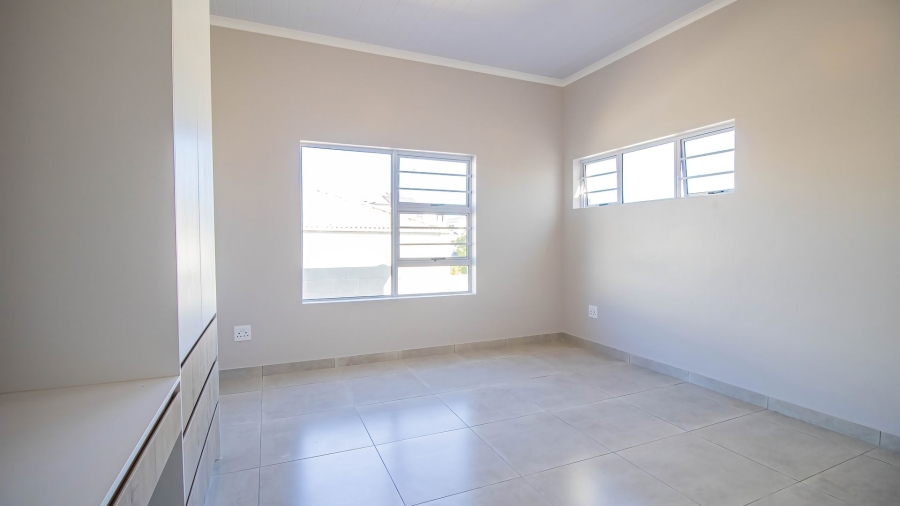 4 Bedroom Property for Sale in Country Club Western Cape